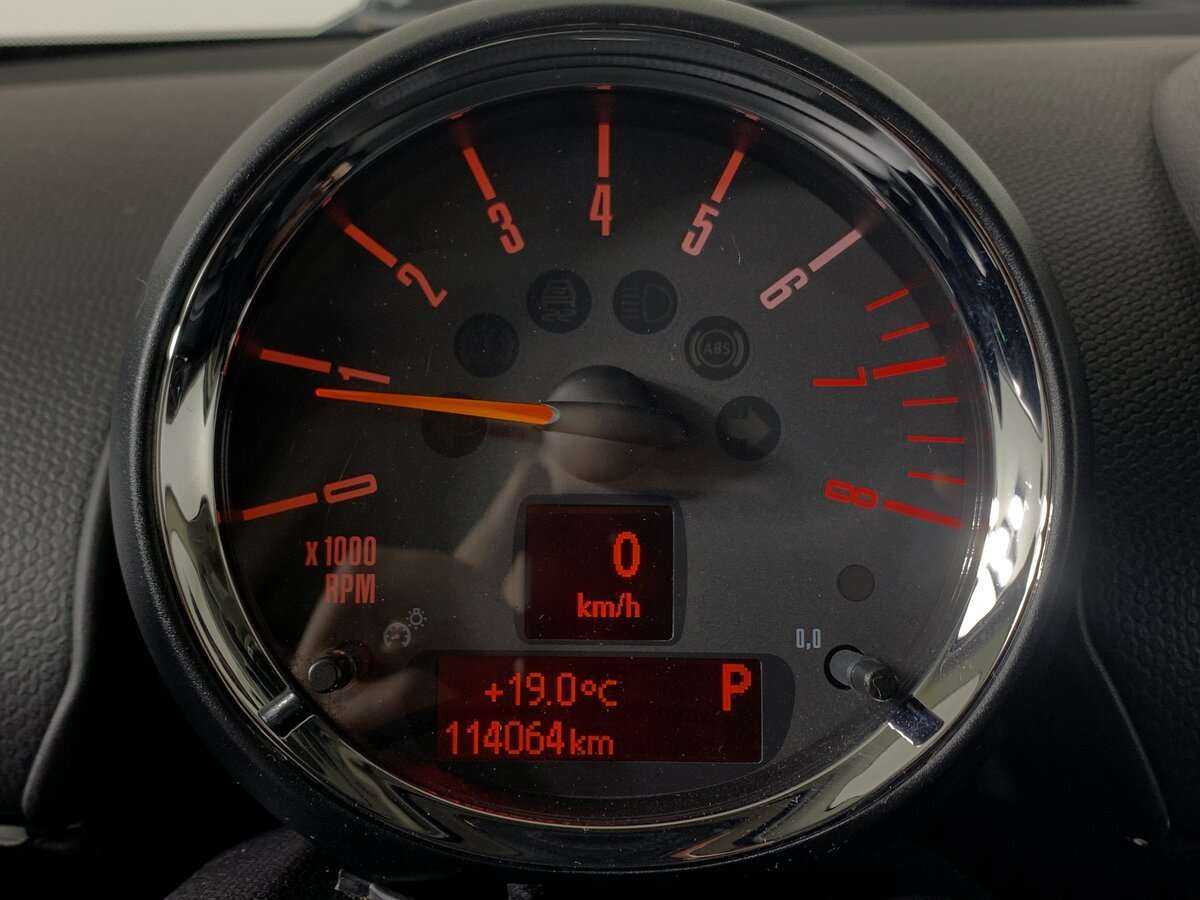 Б/У Мини Каунтримэн 2016 года. Фото: #11