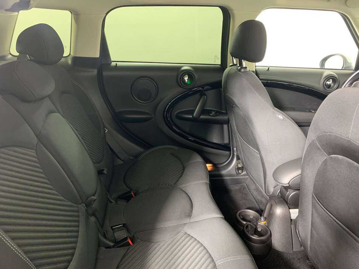 Б/У Мини Каунтримэн 2016 года. Фото: #14