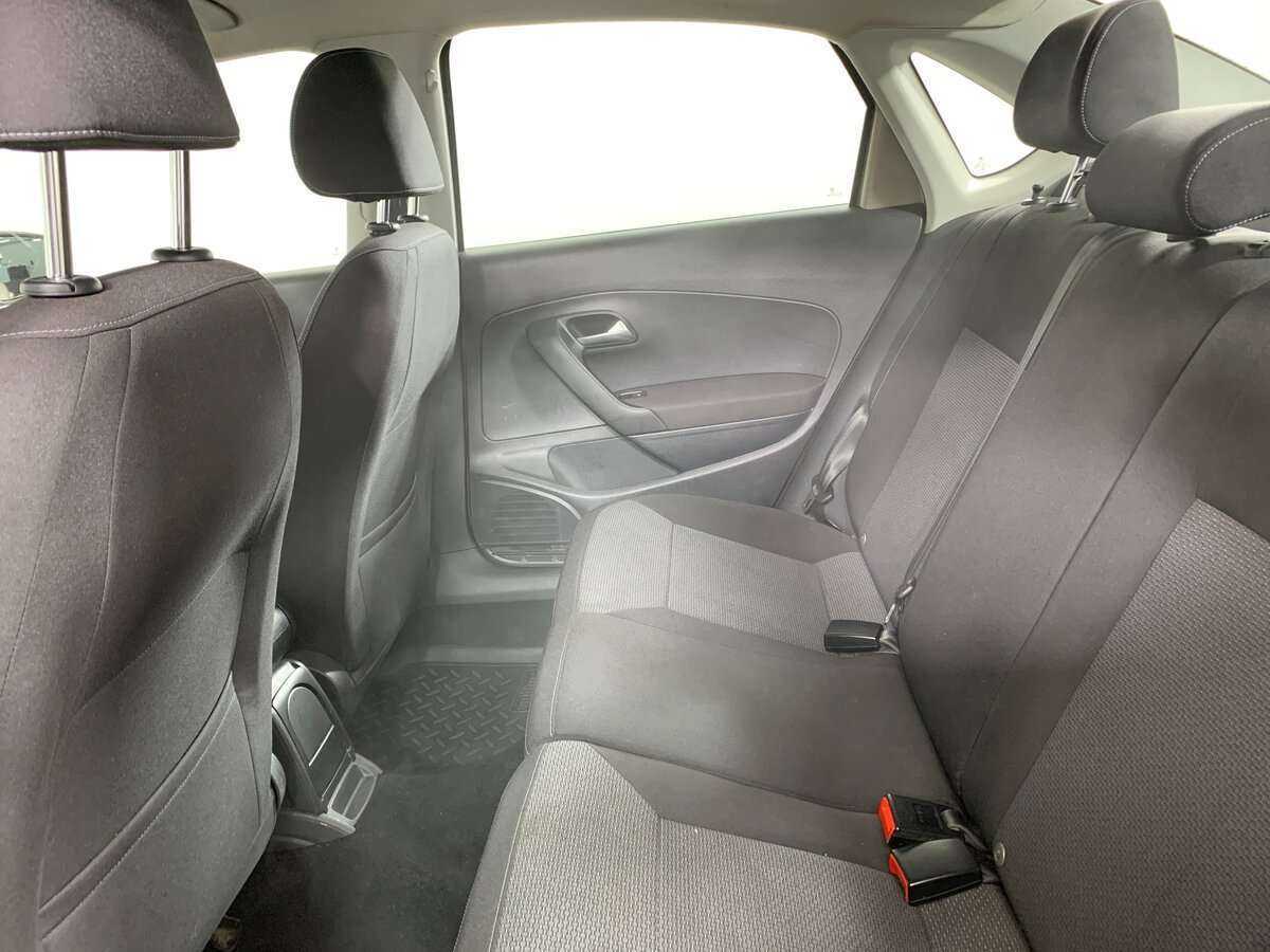 Б/У Фольксваген Поло 2015 года. Фото: #15