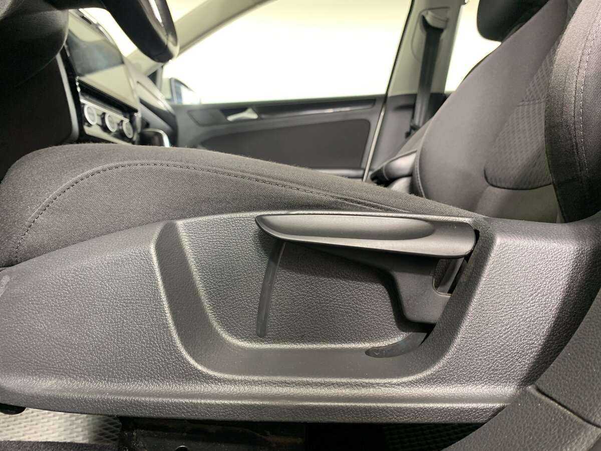 Б/У Фольксваген Джетта 2012 года. Фото: #13