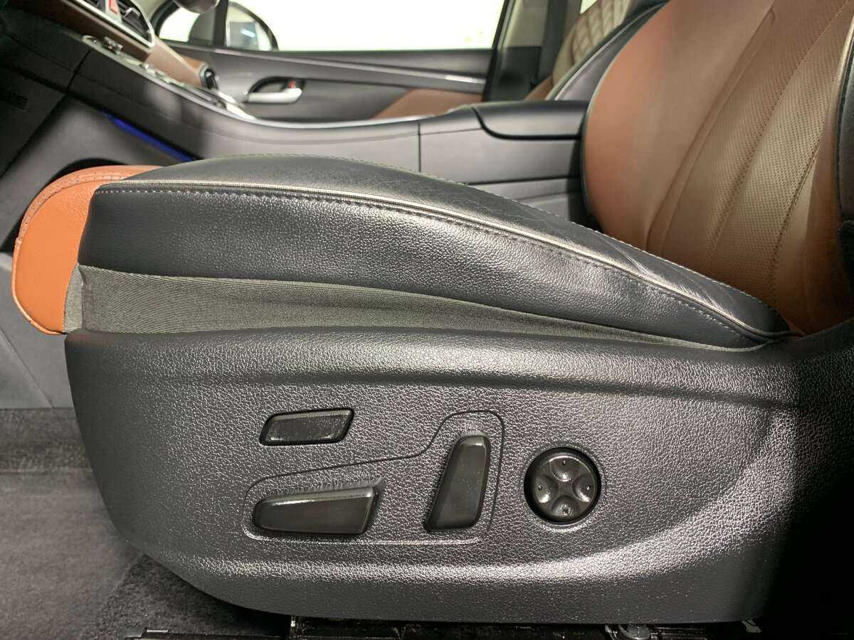 Б/У Хендай Санта Фе 2021 года. Фото: #13