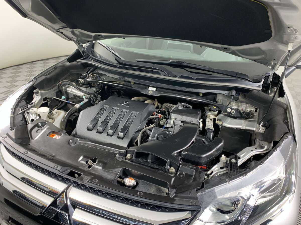 Б/У Митсубиши Еклипс Кросс 2018 года. Фото: #10