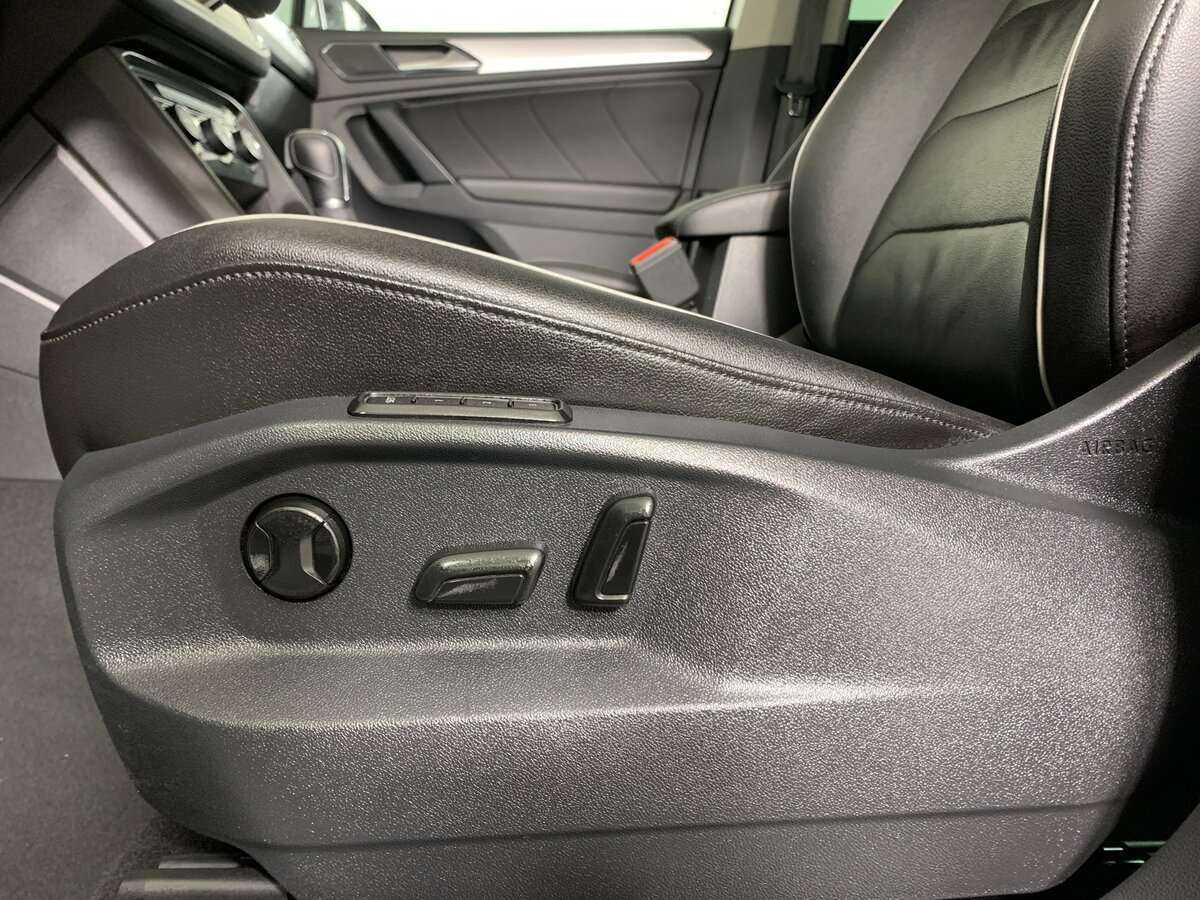 Б/У Фольксваген Тигуан 2018 года. Фото: #13