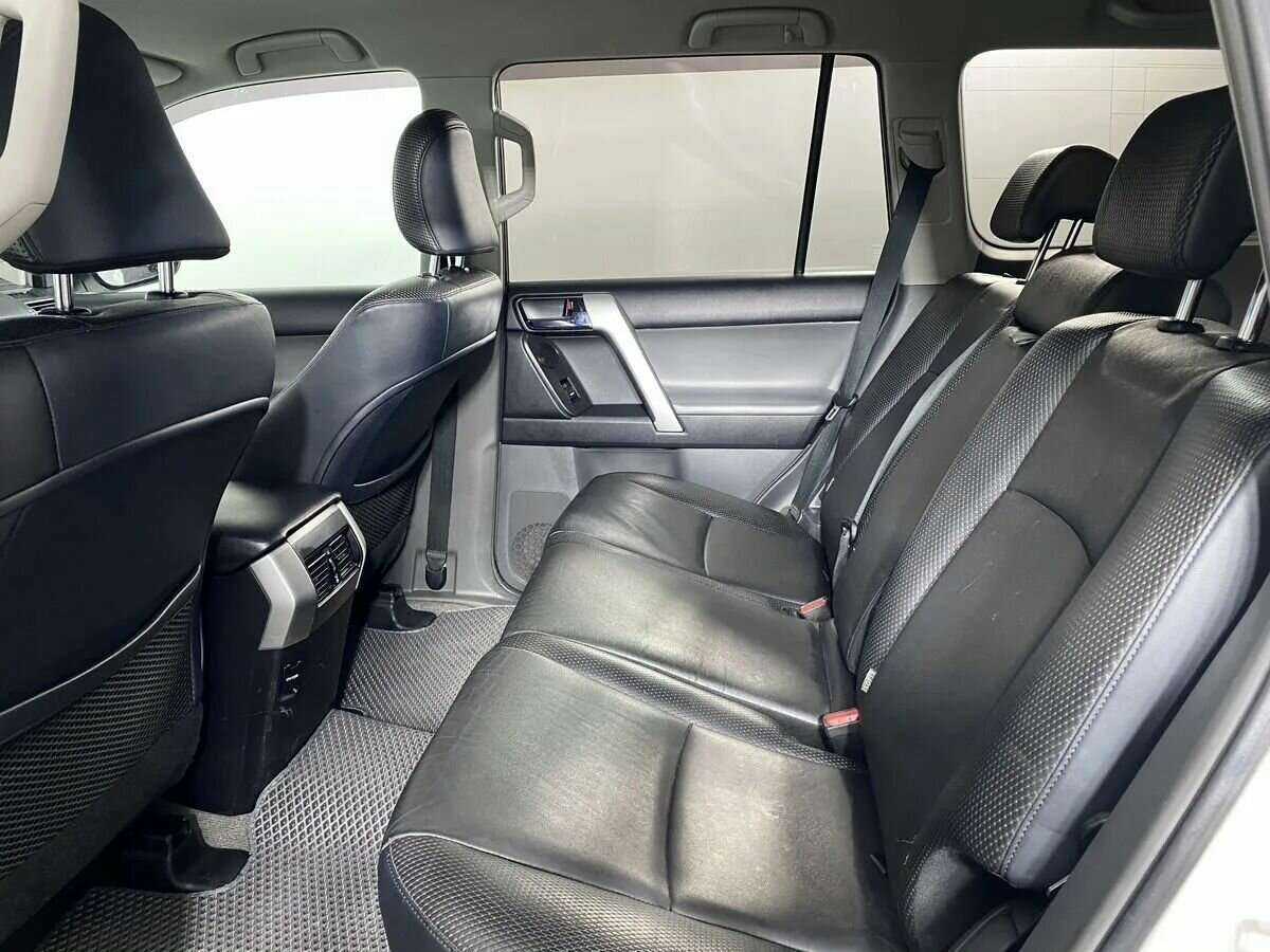 Б/У Тойота Лэнд Крузер Прадо 2013 года. Фото: #8