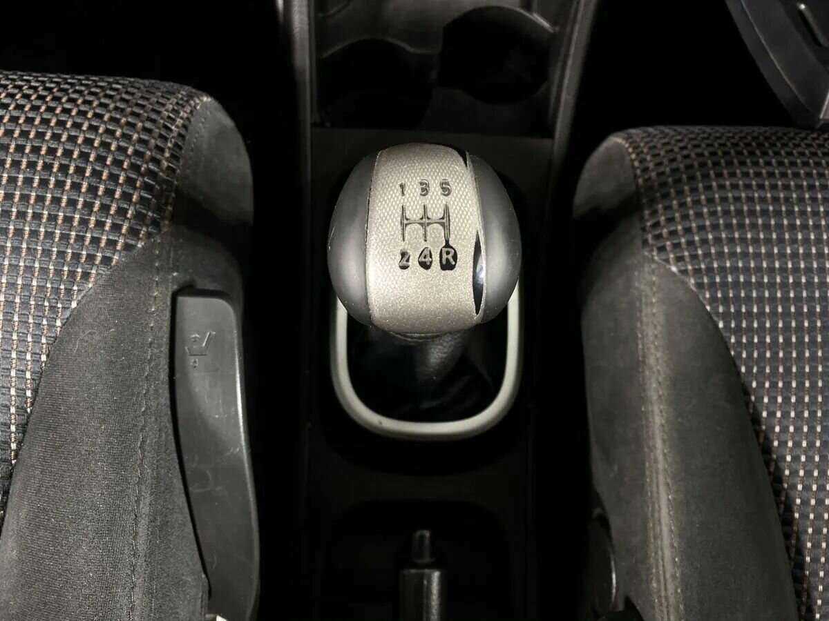 Б/У Ниссан Тиида 2011 года. Фото: #13