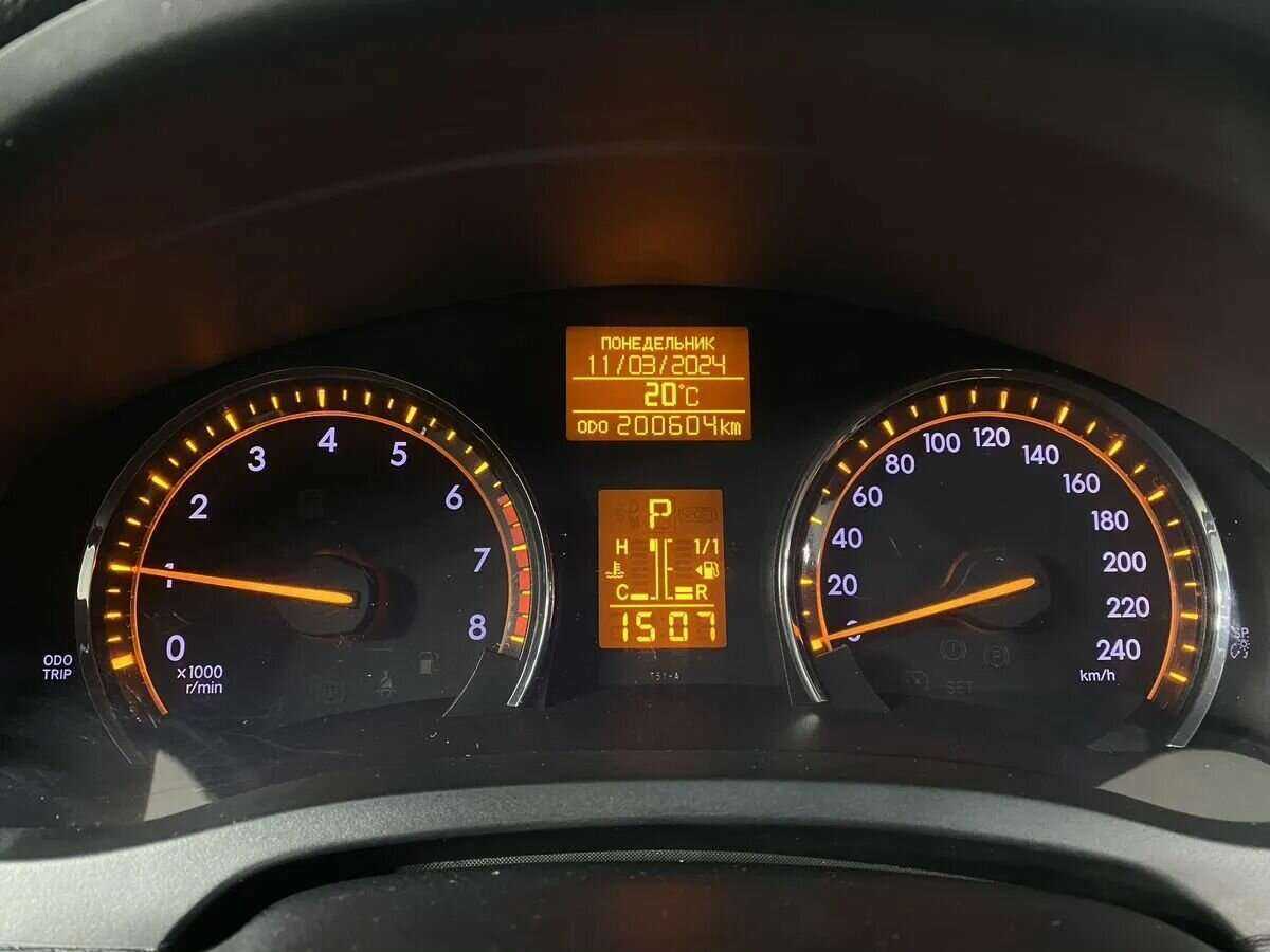 Б/У Тойота Авенсис 2009 года. Фото: #13