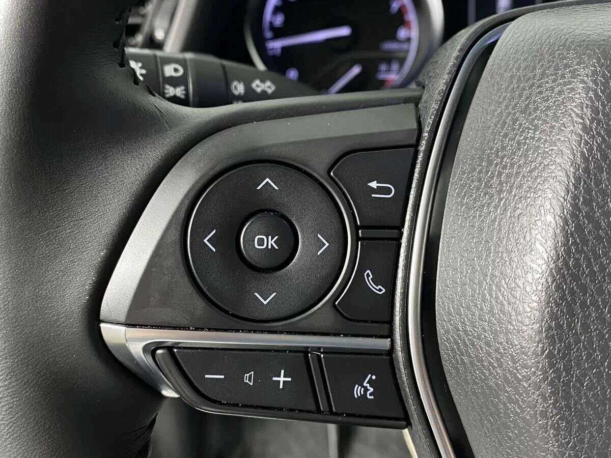 Б/У Тойота Камри 2020 года. Фото: #11