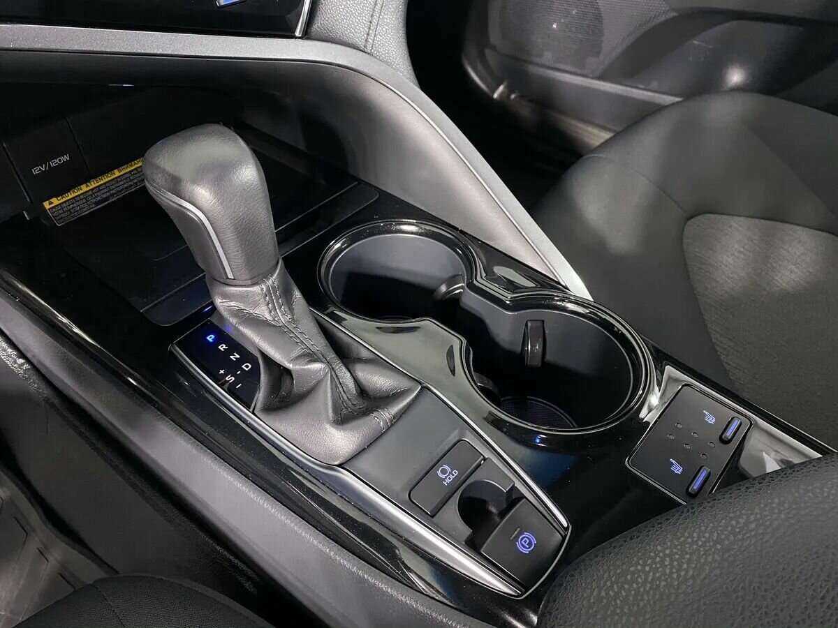 Б/У Тойота Камри 2020 года. Фото: #14