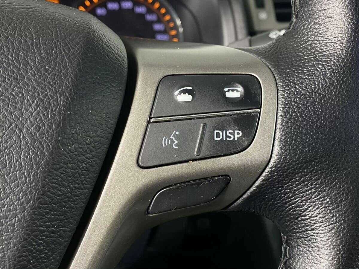 Б/У Тойота Авенсис 2011 года. Фото: #10