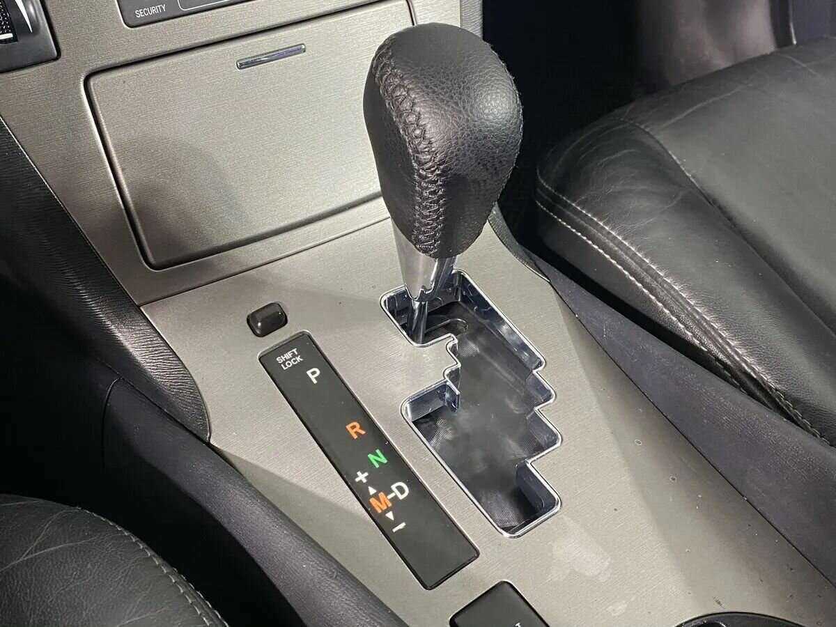 Б/У Тойота Авенсис 2011 года. Фото: #12