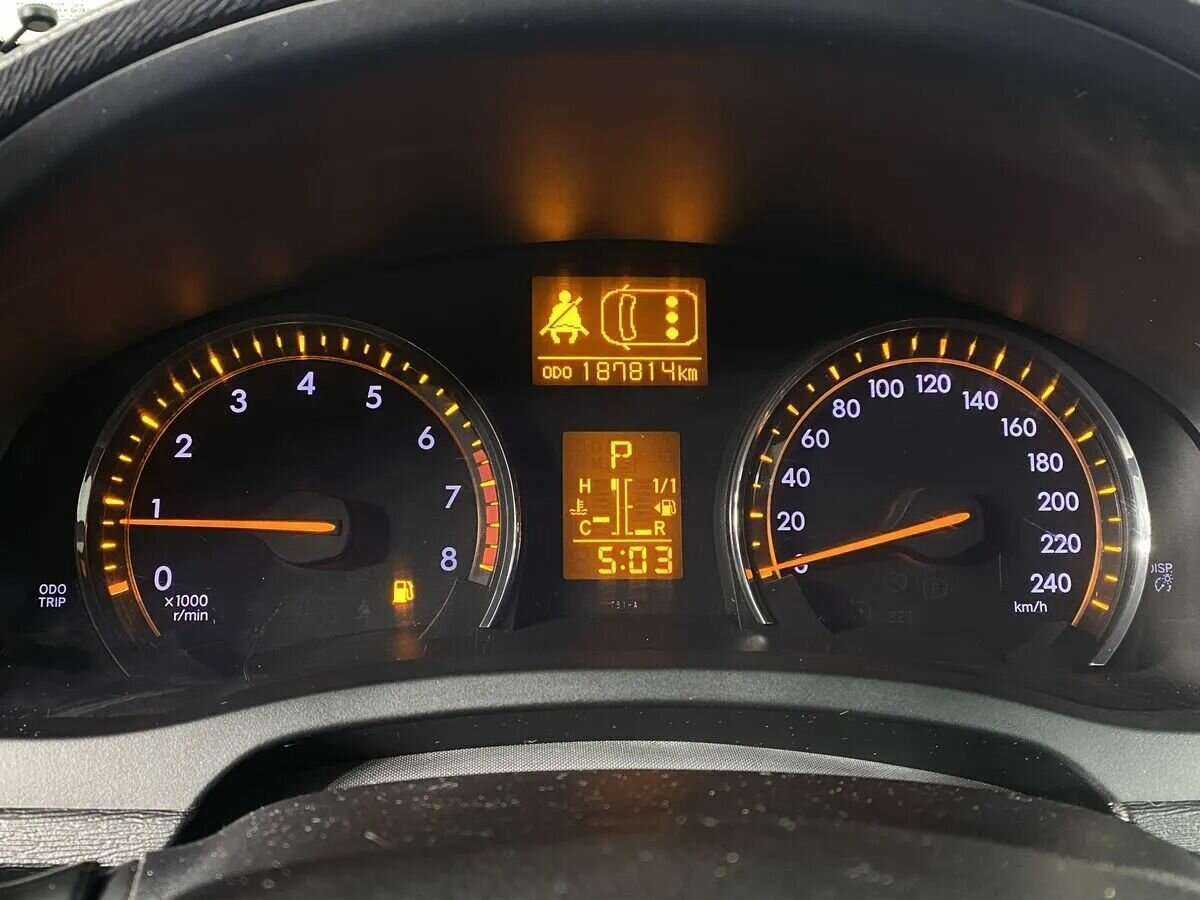 Б/У Тойота Авенсис 2011 года. Фото: #13