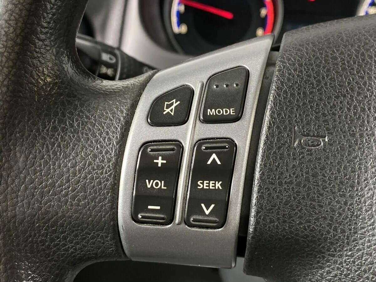 Б/У Сузуки С-Икс4 2010 года. Фото: #9