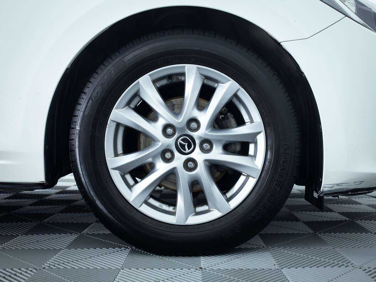 Б/У Мазда 3 2014 года. Фото: #9