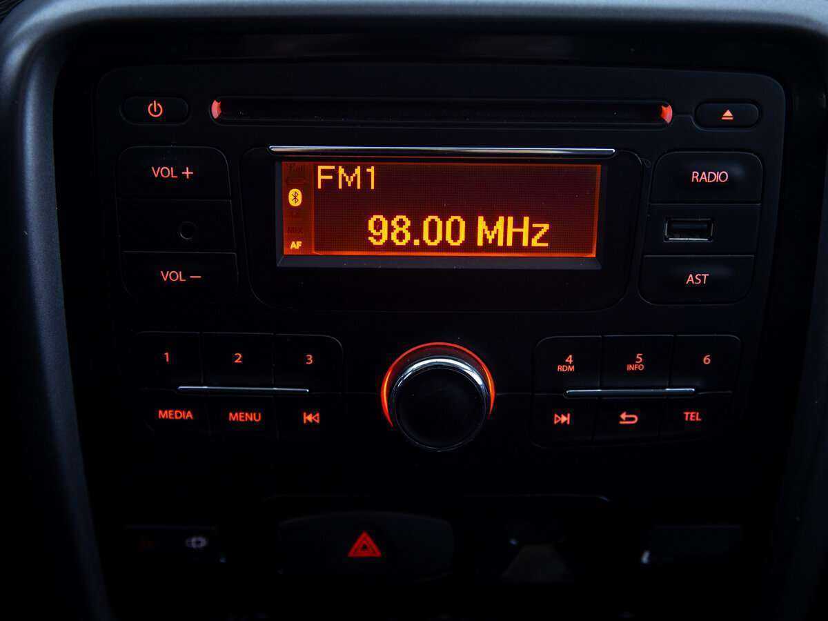 Б/У Рено Дастер 2013 года. Фото: #14