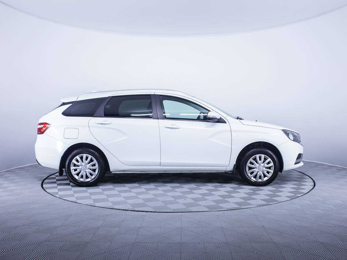 Б/У Лада (ВАЗ) Веста 2018 года. Фото: #3