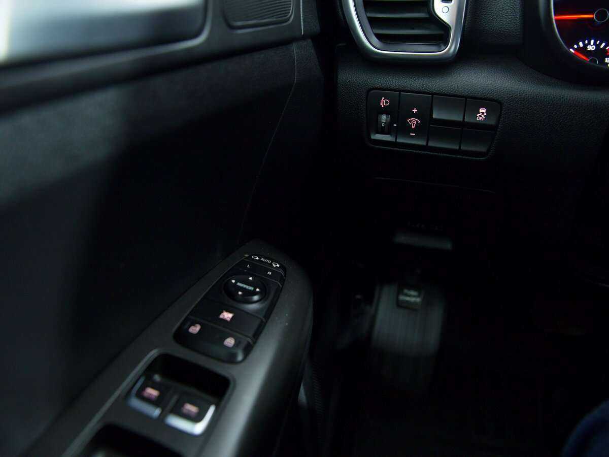 Б/У Киа Спортейдж 2018 года. Фото: #15