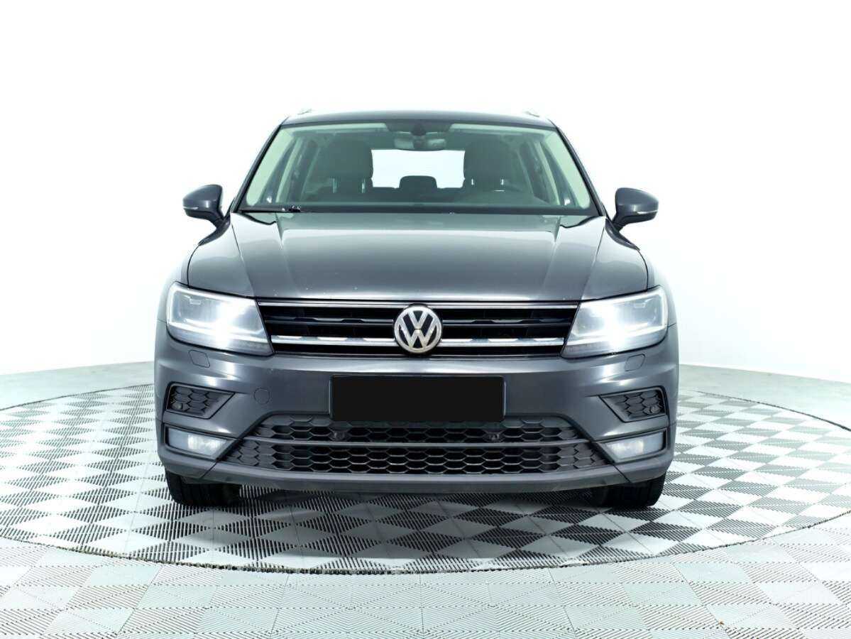 Б/У Фольксваген Тигуан 2017 года. Фото: #1