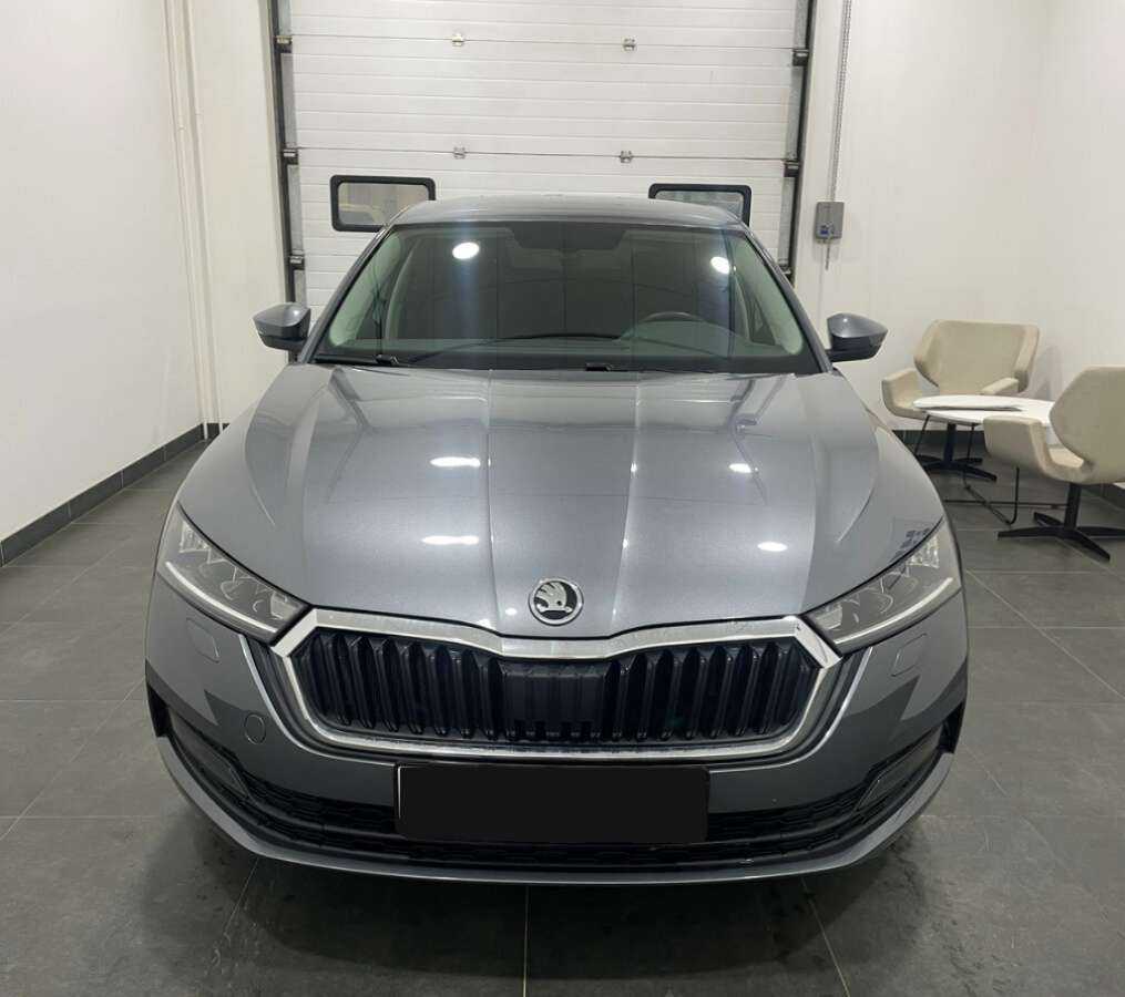 Б/У Шкода Октавия 2021 года. Фото: #1