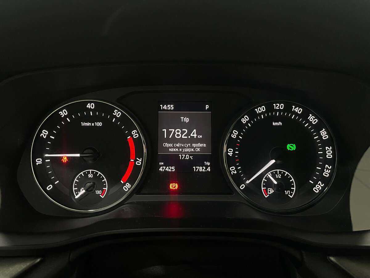 Б/У Шкода Октавия 2021 года. Фото: #3