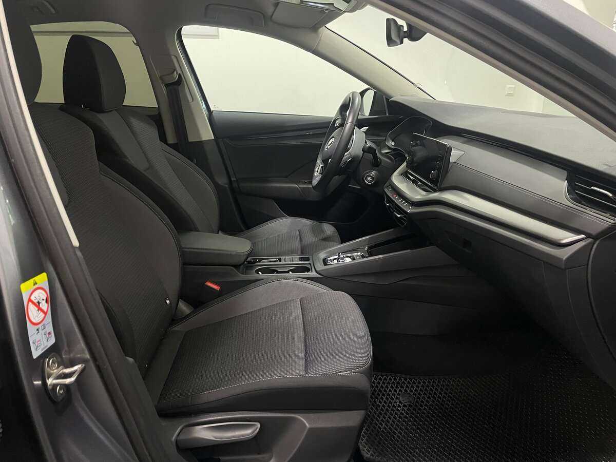 Б/У Шкода Октавия 2021 года. Фото: #8