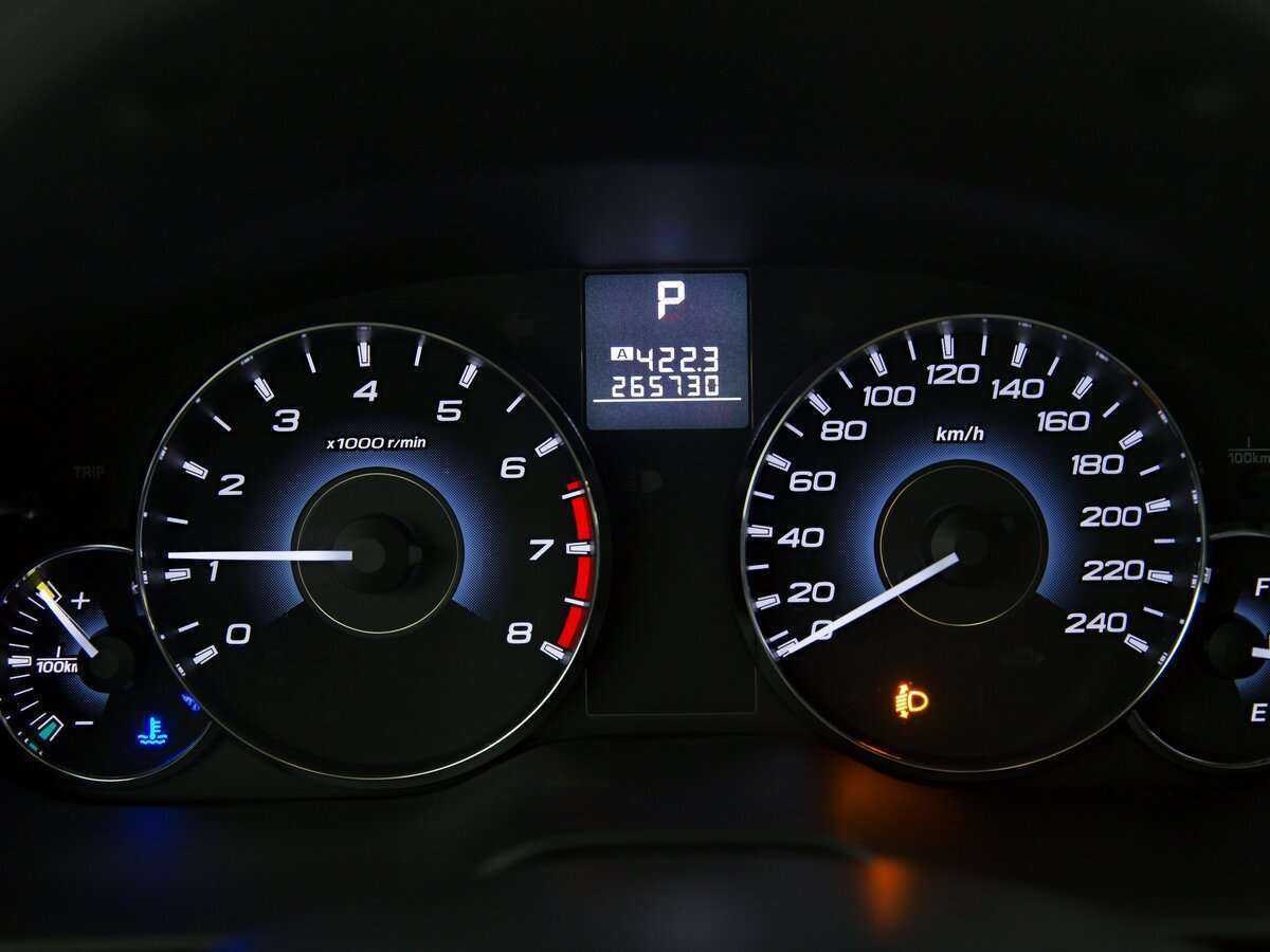 Б/У Субару Аутбэк 2011 года. Фото: #9