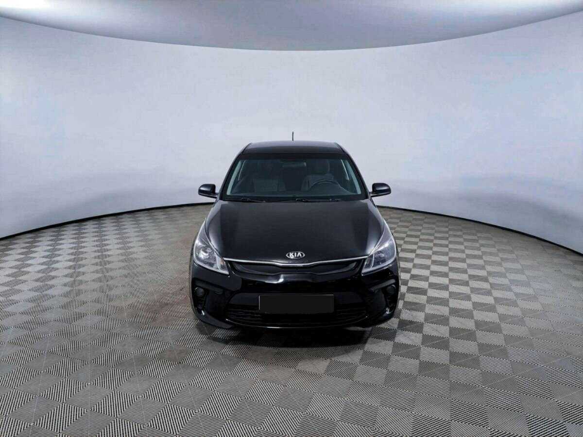 Б/У Киа Рио 2017 года. Фото: #1