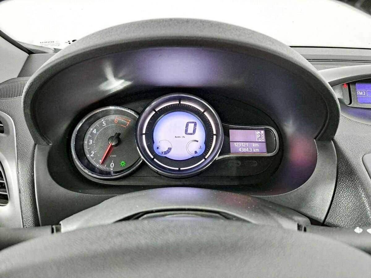 Б/У Рено Флюенс 2013 года. Фото: #10