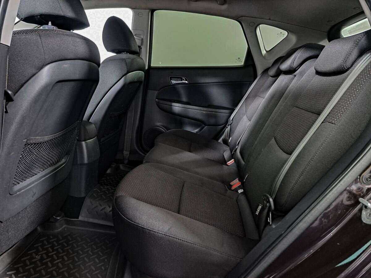 Б/У Хендай ай30 2010 года. Фото: #11