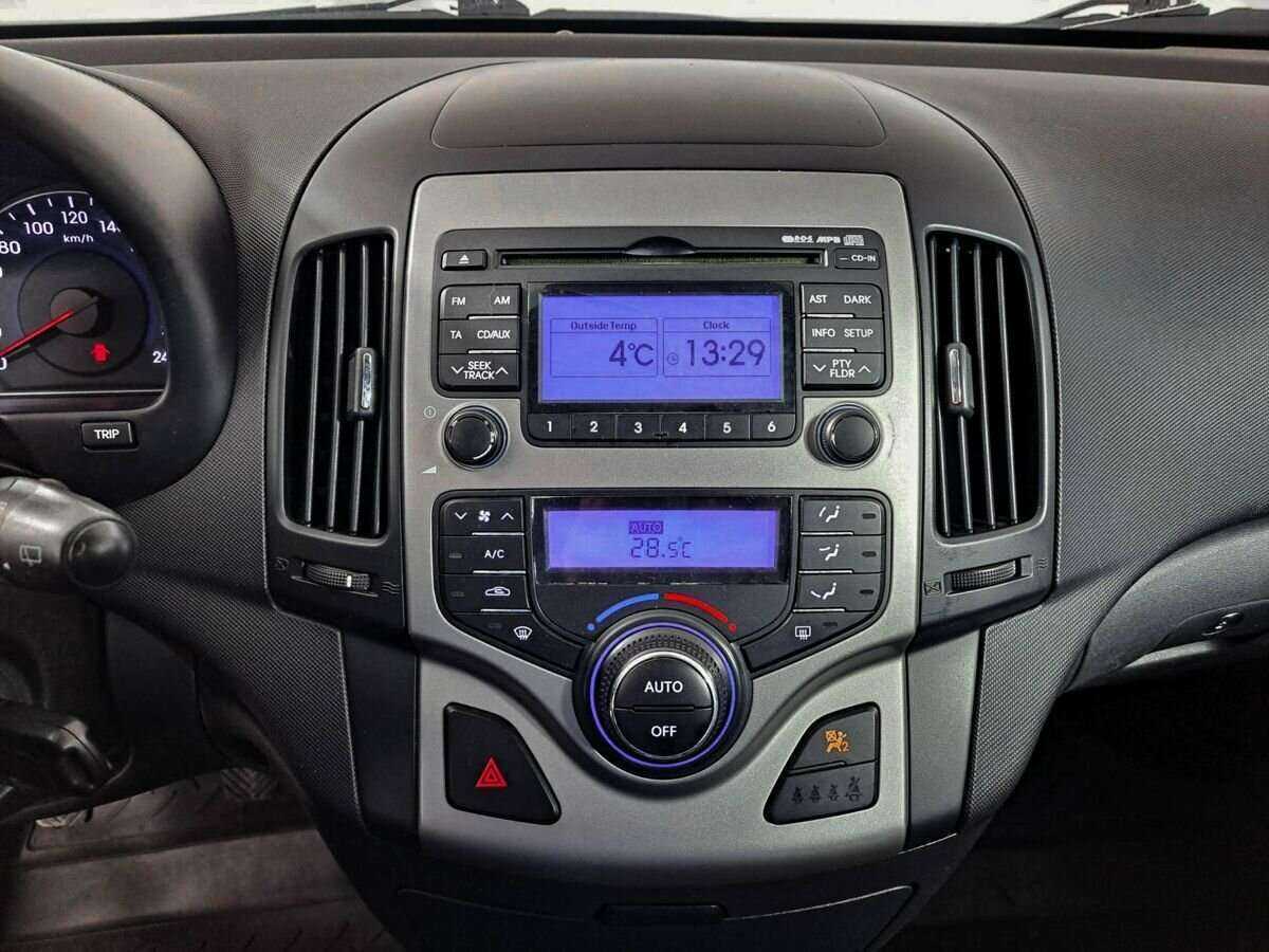 Б/У Хендай ай30 2010 года. Фото: #14