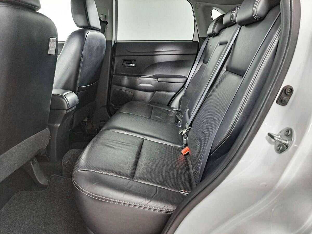 Б/У Митсубиши АС-Икс 2011 года. Фото: #9