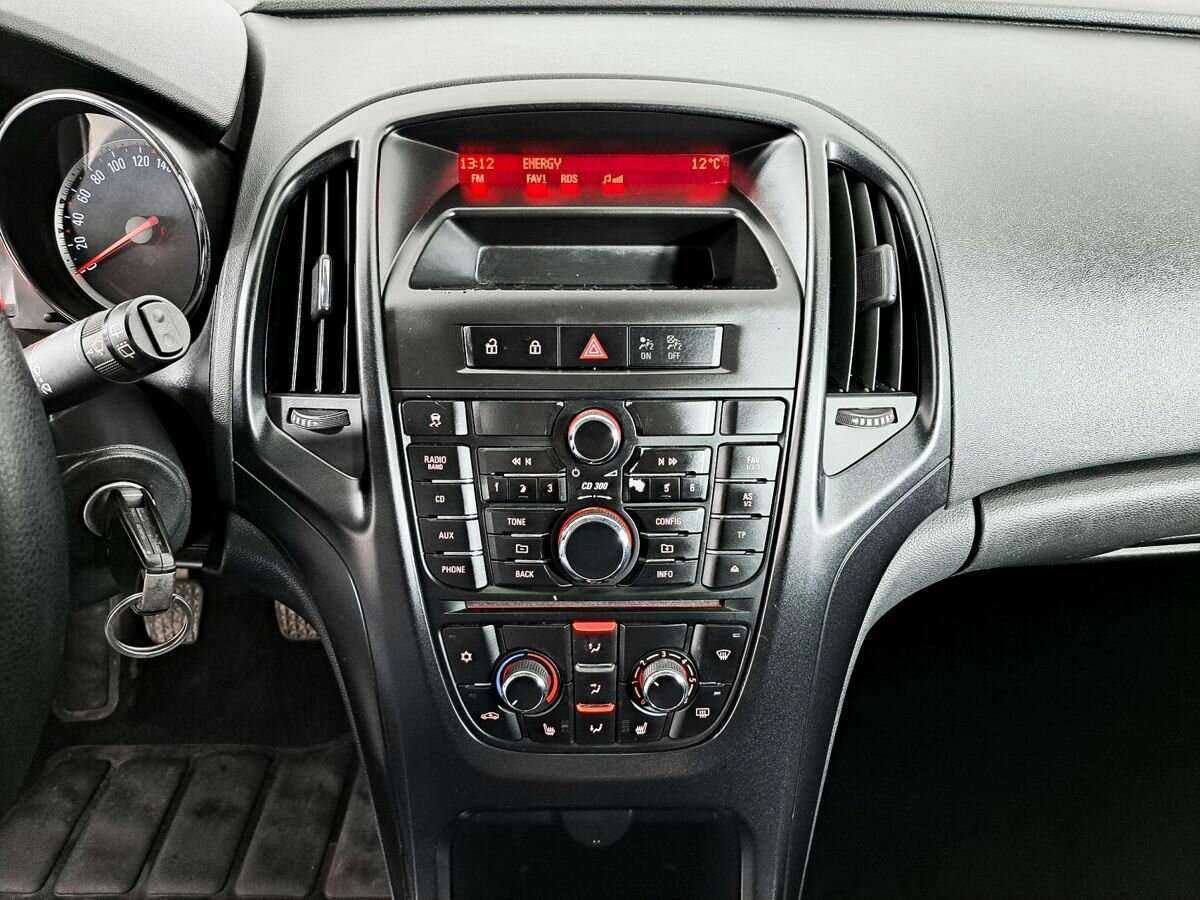 Б/У Опель Астра 2011 года. Фото: #14