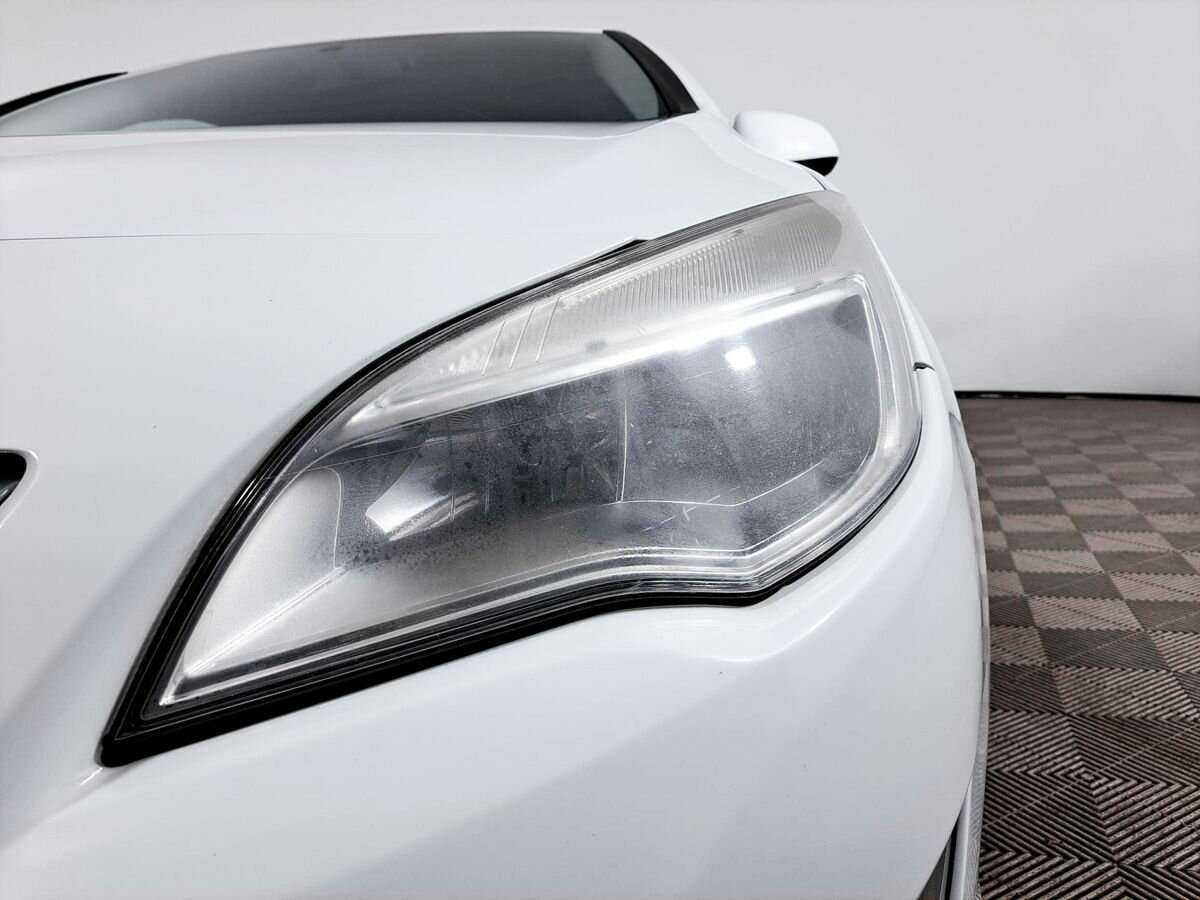 Б/У Опель Астра 2011 года. Фото: #16