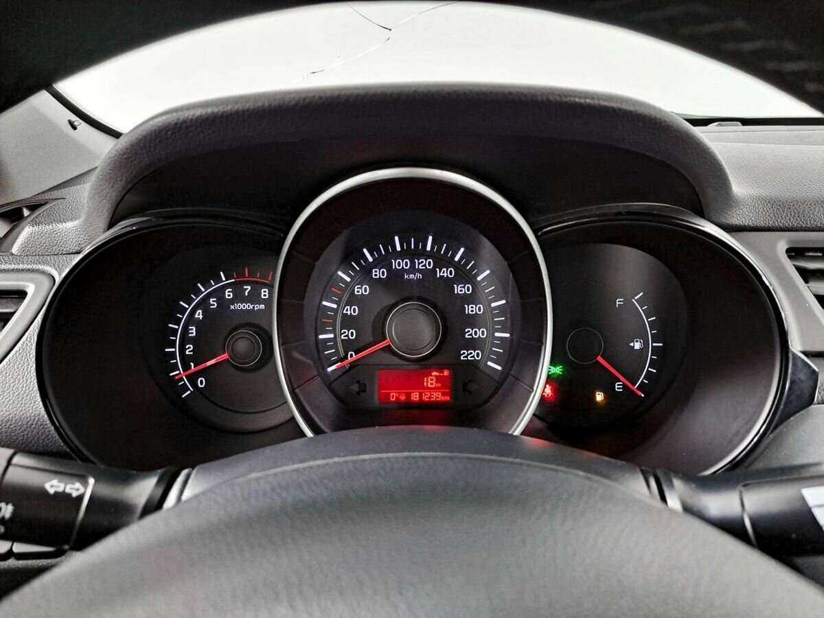 Б/У Киа Рио 2015 года. Фото: #10