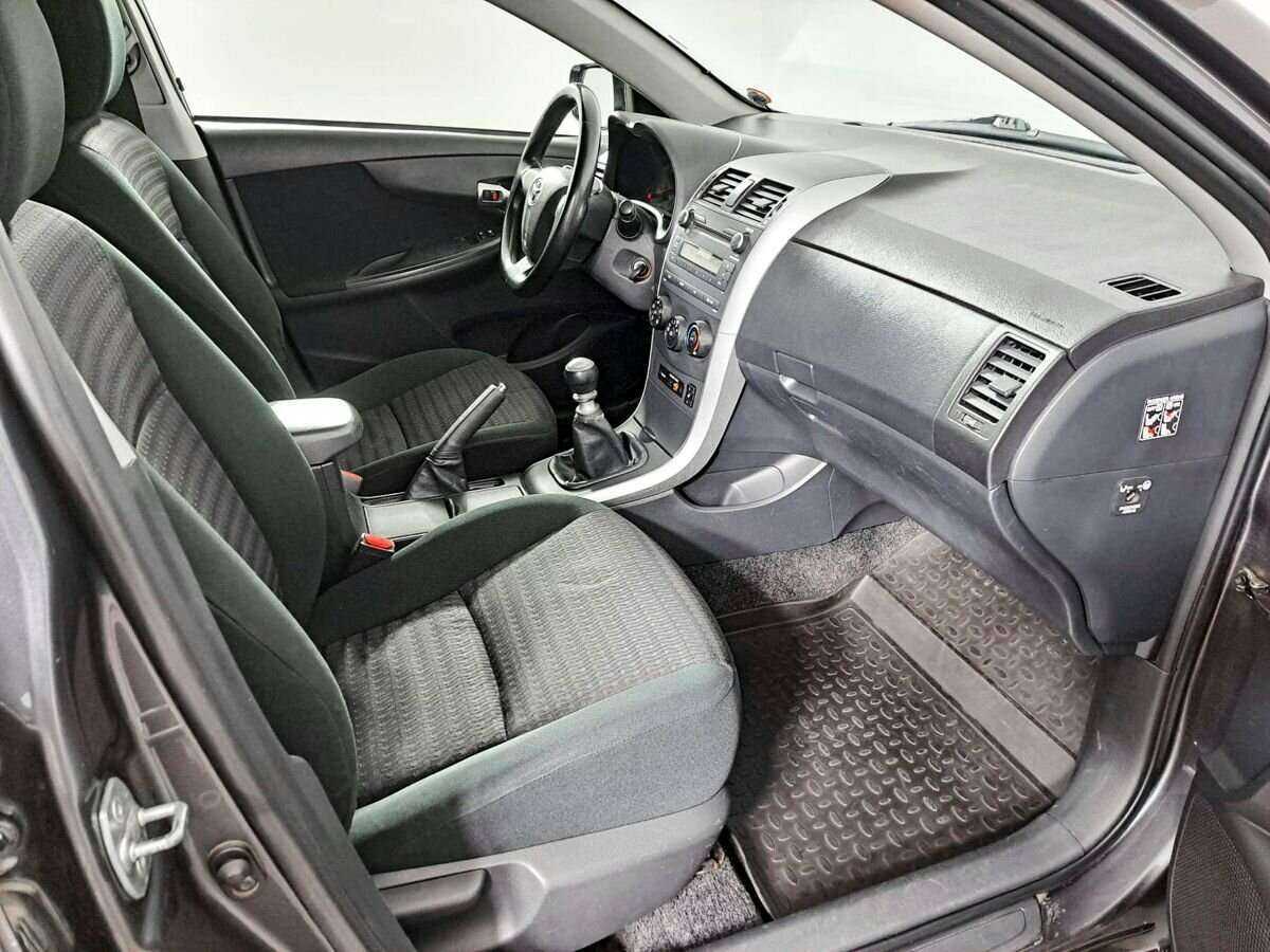 Б/У Тойота Королла 2010 года. Фото: #9