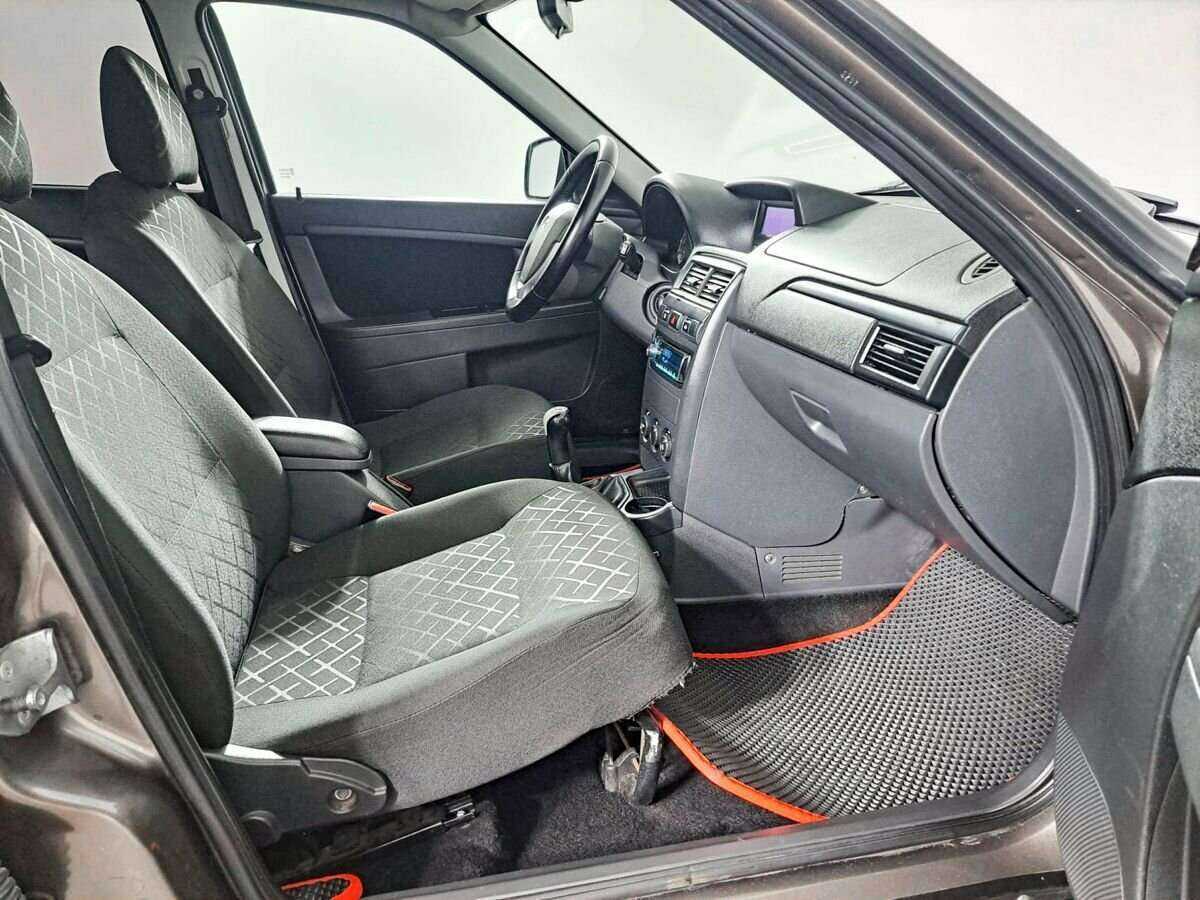 Б/У Лада (ВАЗ) Приора 2017 года. Фото: #8