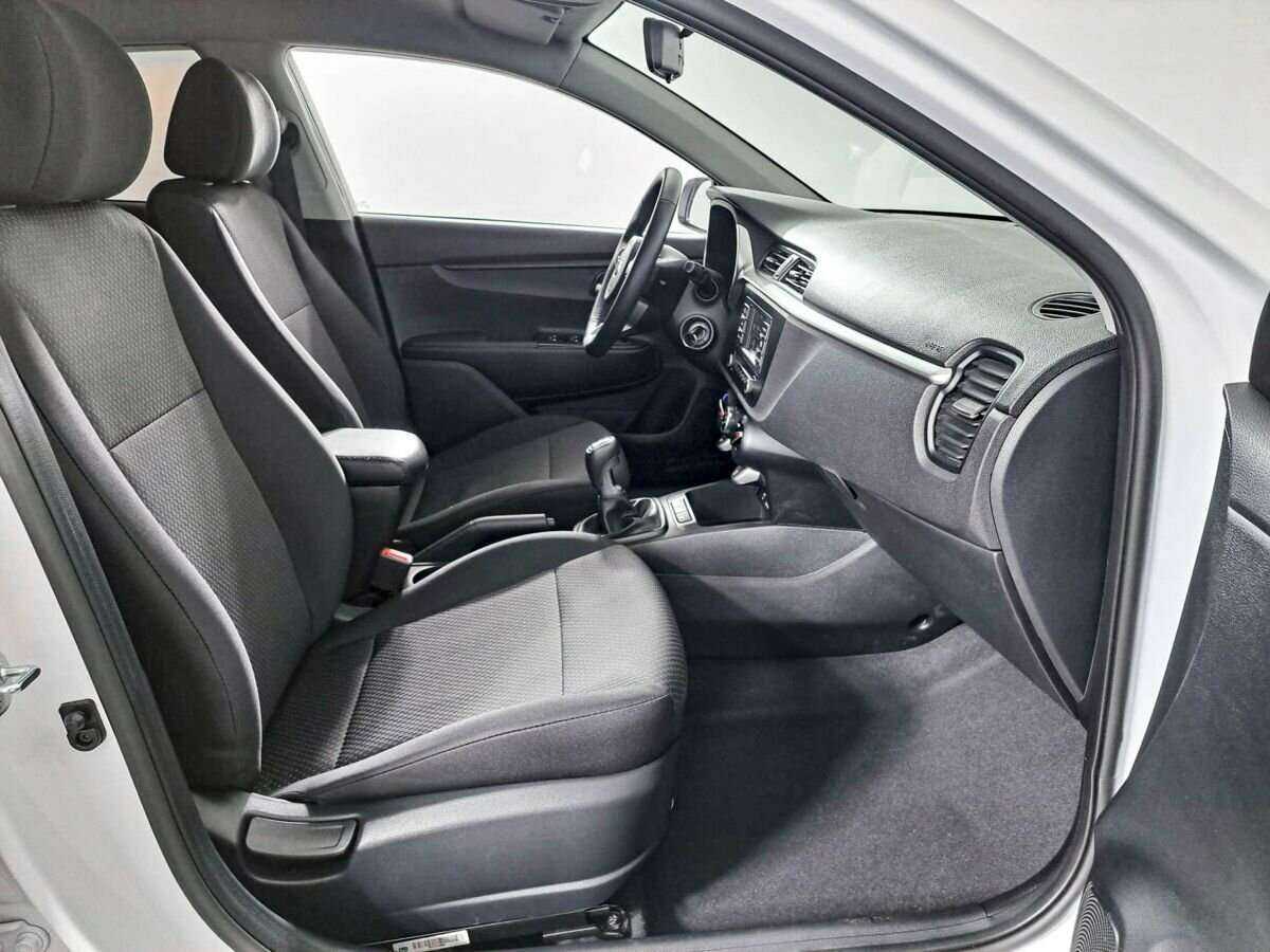 Б/У Киа Рио 2021 года. Фото: #8