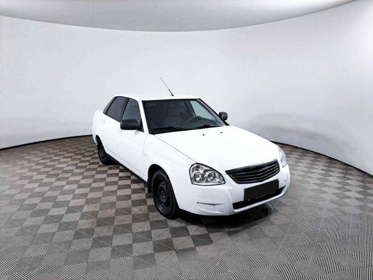 Б/У Лада (ВАЗ) Приора 2016 года. Фото: #2