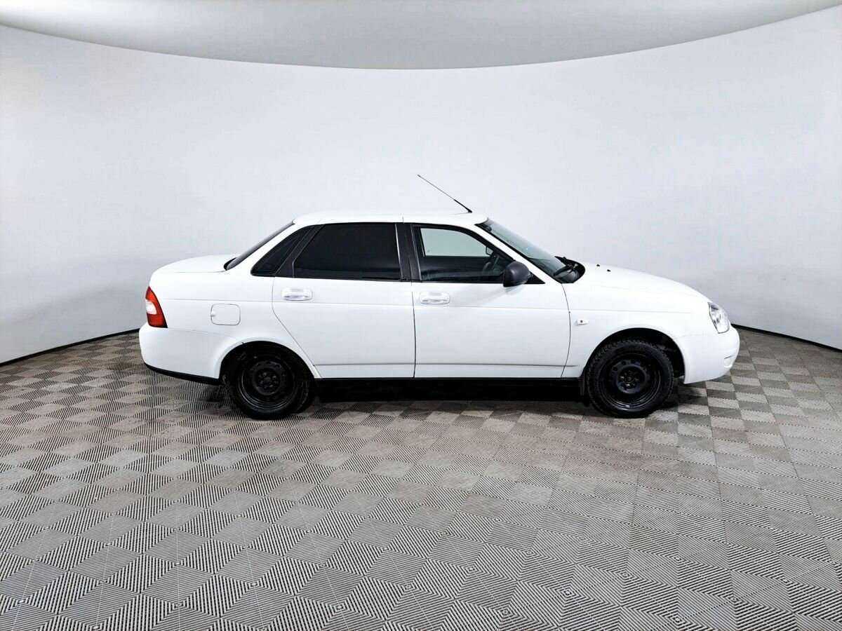 Б/У Лада (ВАЗ) Приора 2016 года. Фото: #3