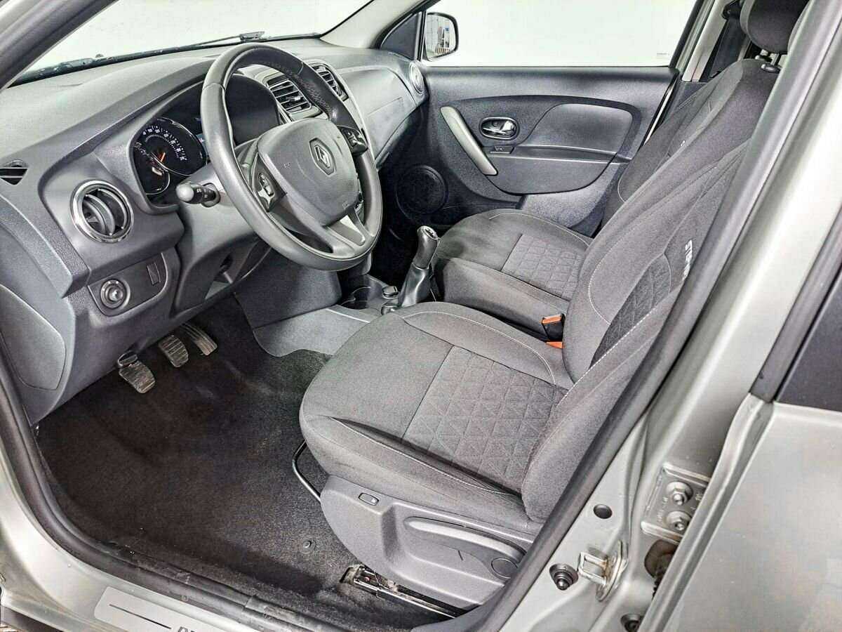 Б/У Рено Сандеро 2017 года. Фото: #13