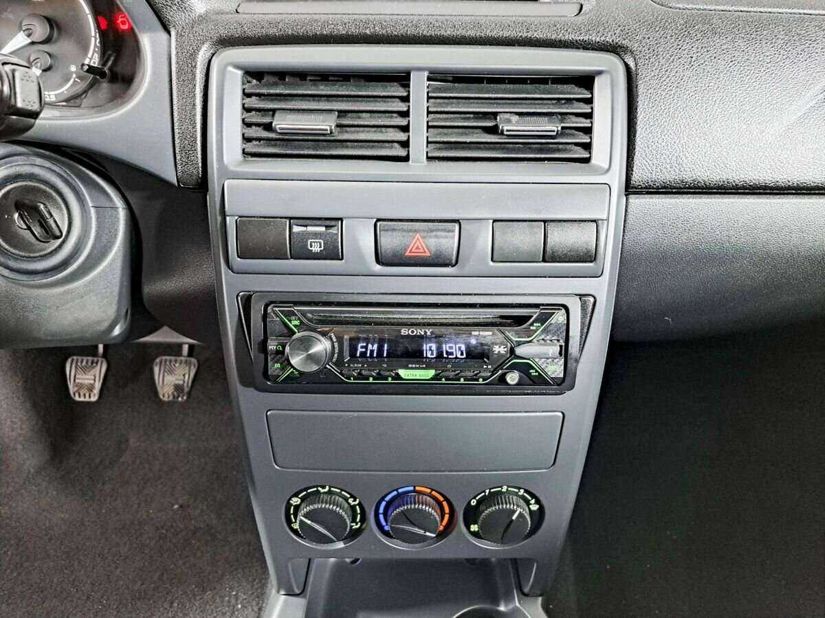 Б/У Лада (ВАЗ) Приора 2017 года. Фото: #14