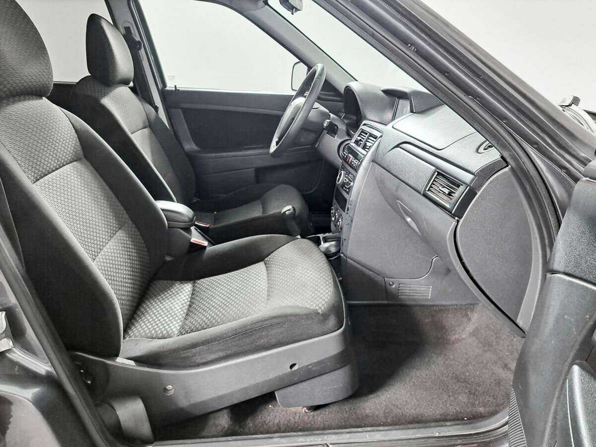 Б/У Лада (ВАЗ) Приора 2013 года. Фото: #8