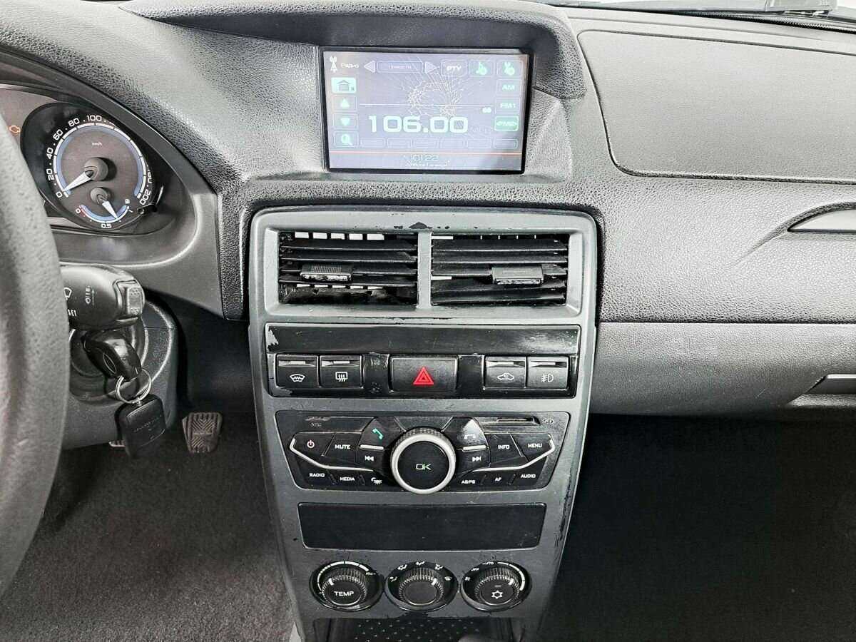 Б/У Лада (ВАЗ) Приора 2013 года. Фото: #12