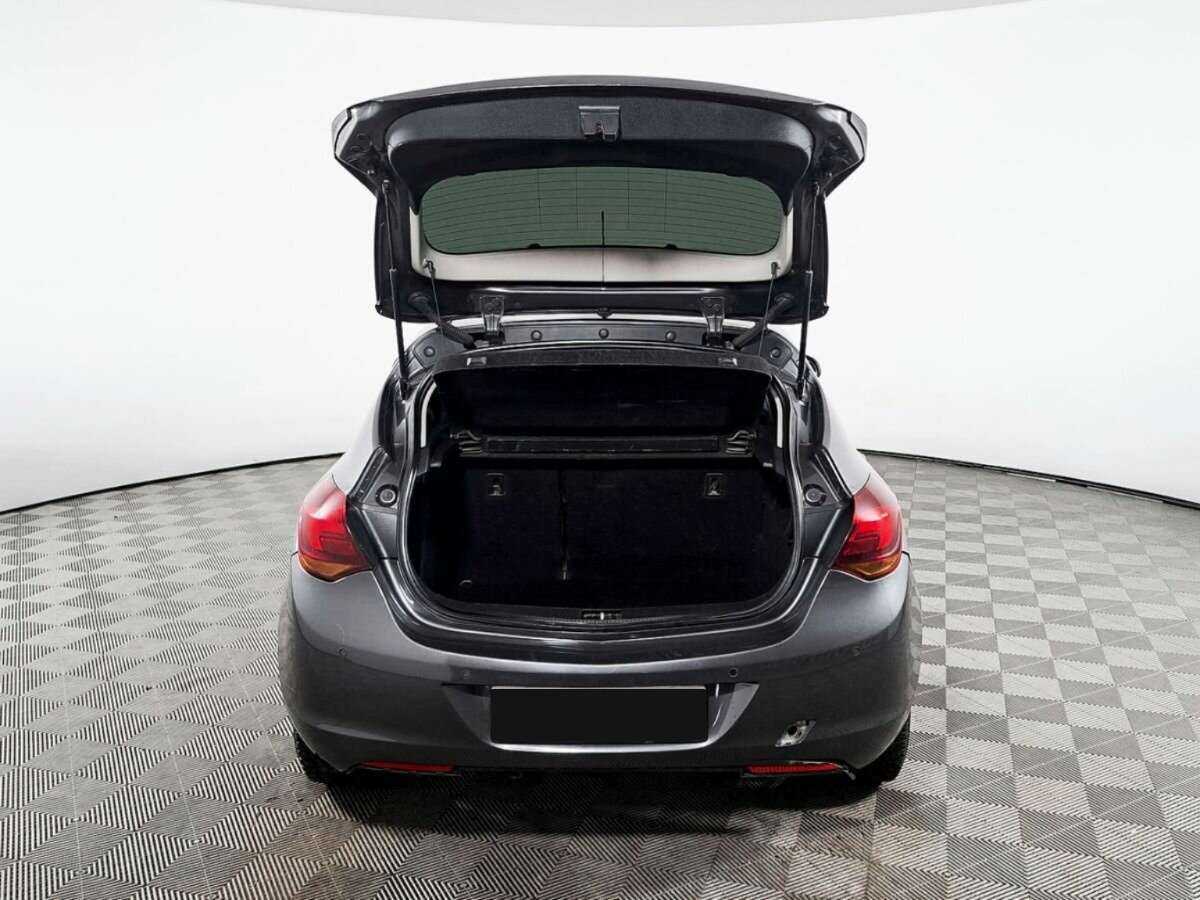 Б/У Опель Астра 2011 года. Фото: #9