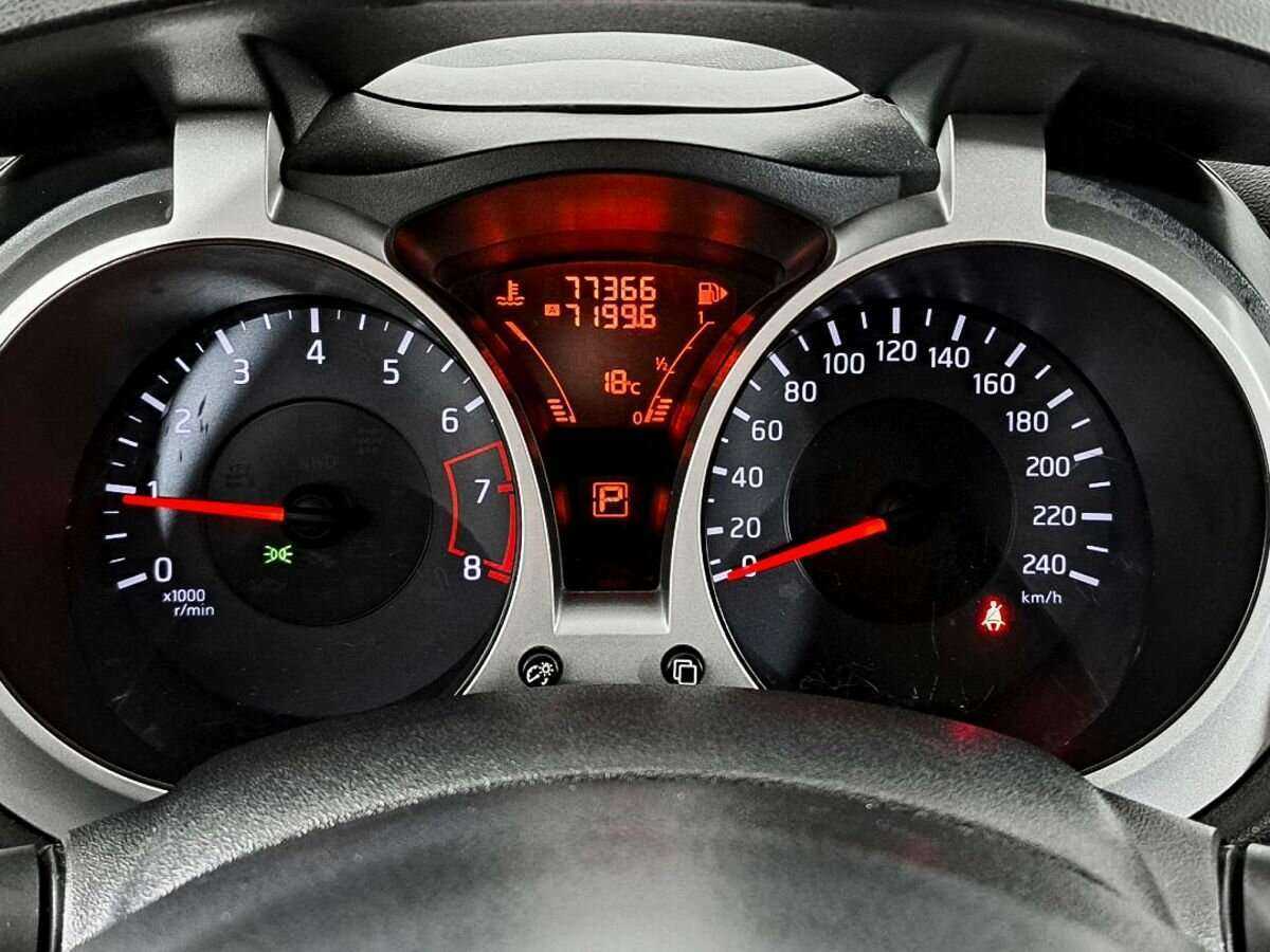 Б/У Ниссан Жук 2011 года. Фото: #9