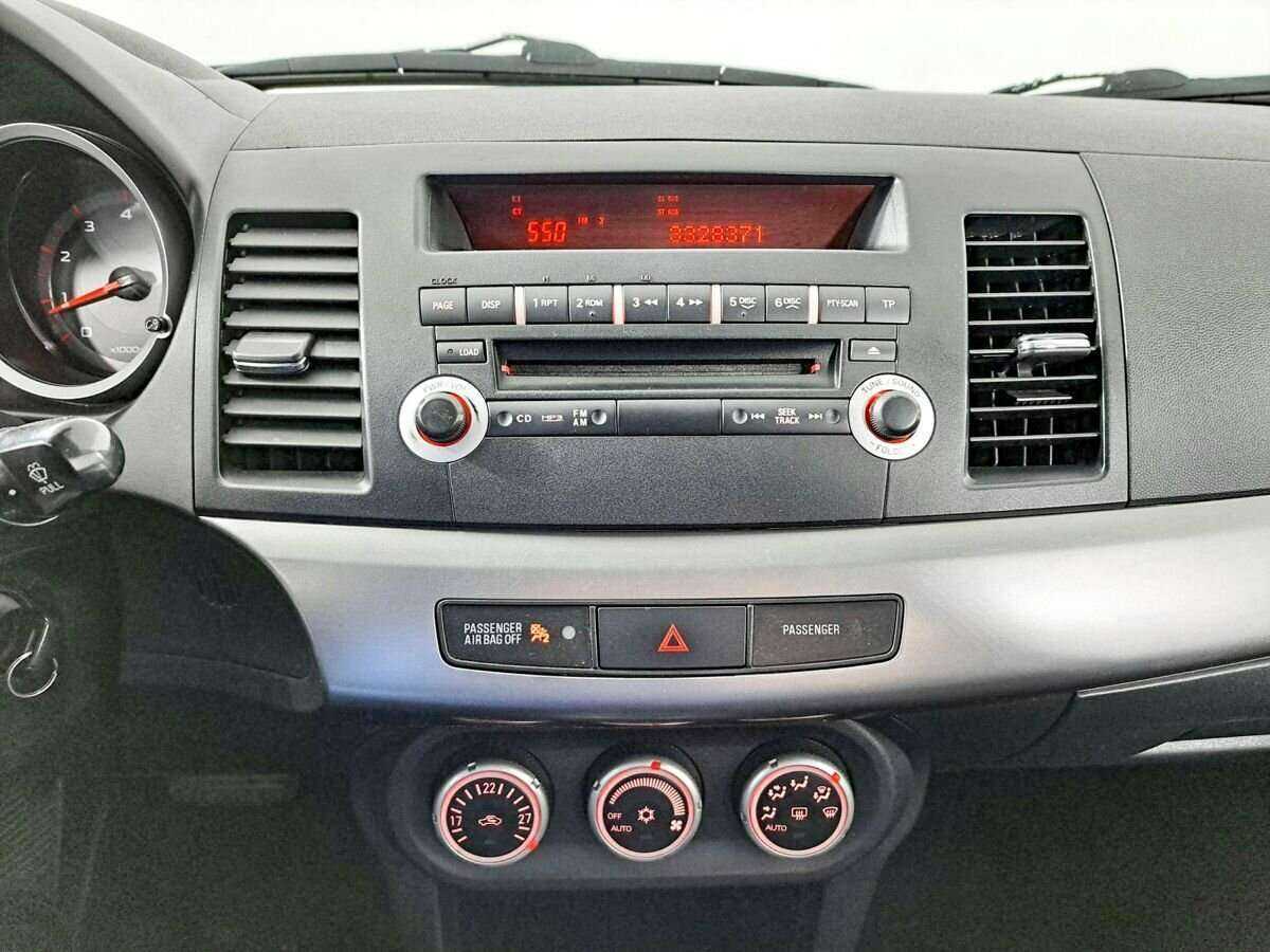 Б/У Митсубиши Лансер 2008 года. Фото: #12