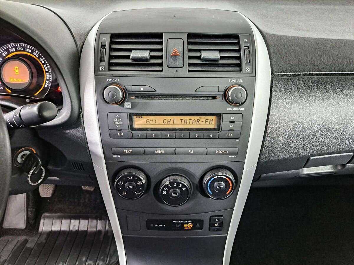 Б/У Тойота Королла 2010 года. Фото: #12