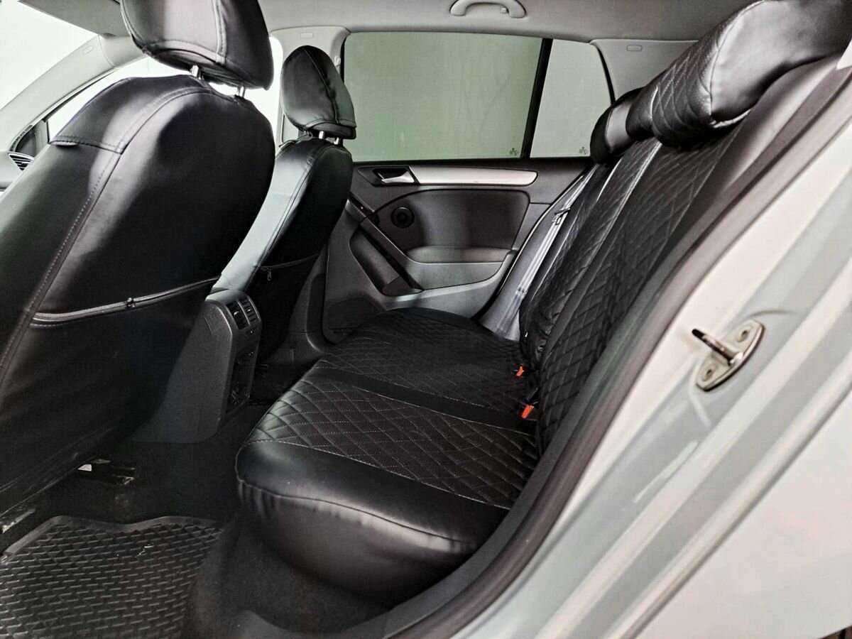 Б/У Фольксваген Гольф 2010 года. Фото: #11