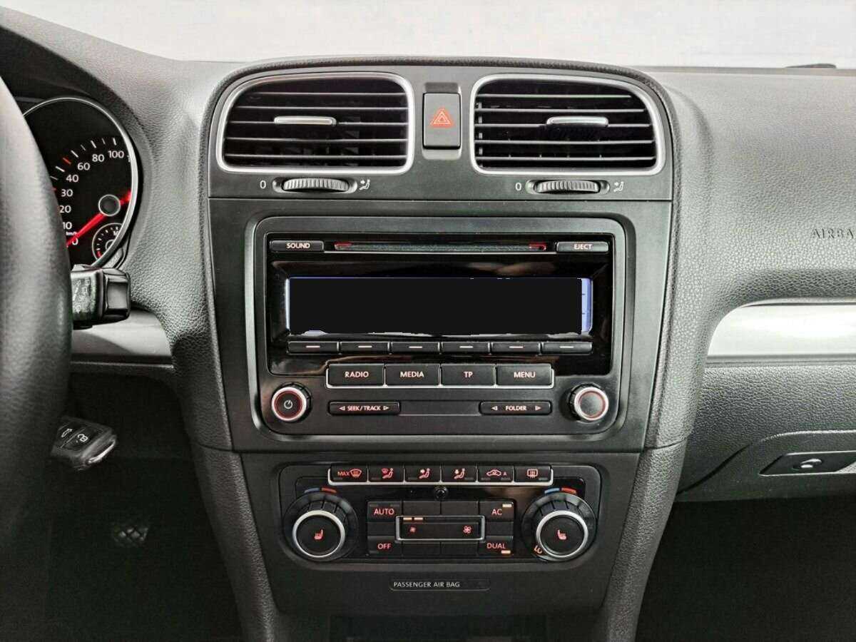 Б/У Фольксваген Гольф 2010 года. Фото: #14