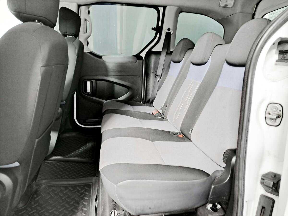 Б/У Пежо Партнер 2012 года. Фото: #11