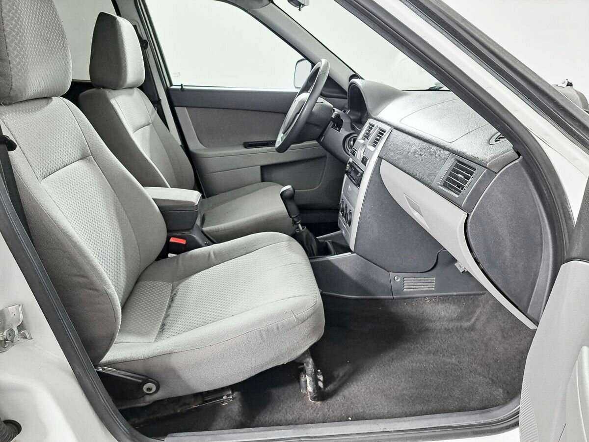 Б/У Лада (ВАЗ) Приора 2013 года. Фото: #7